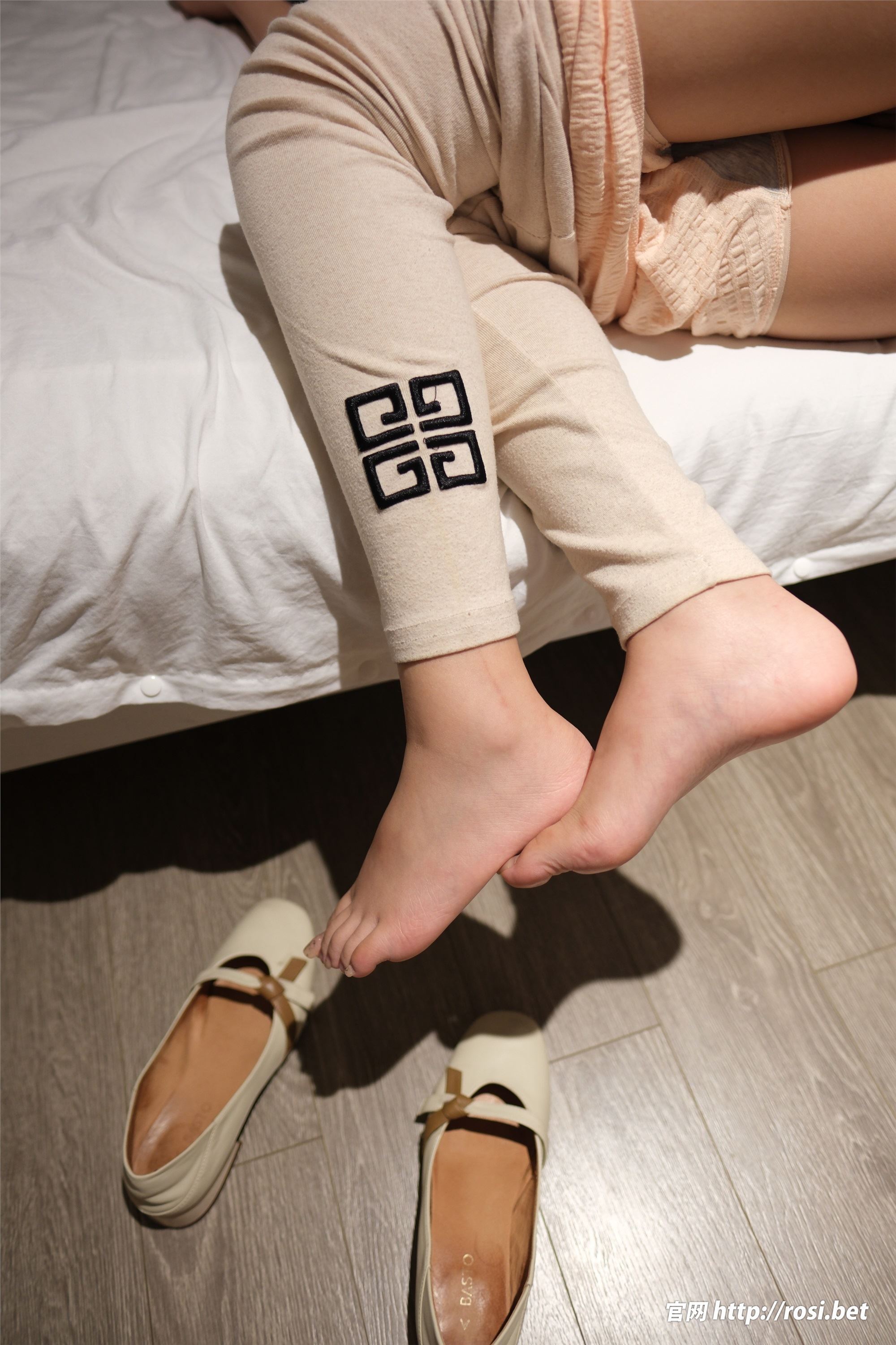 ROSI写真 2025.08.10 NO.4997